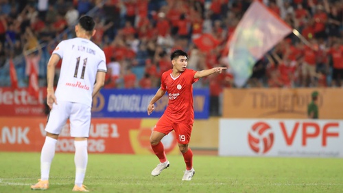 Sao trẻ Thể Công và kém 'duyên' với HLV Kim Sang Sik