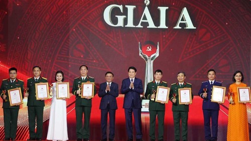 Lễ trao giải Cuộc thi chính luận về bảo vệ nền tảng tư tưởng của Đảng lần thứ năm