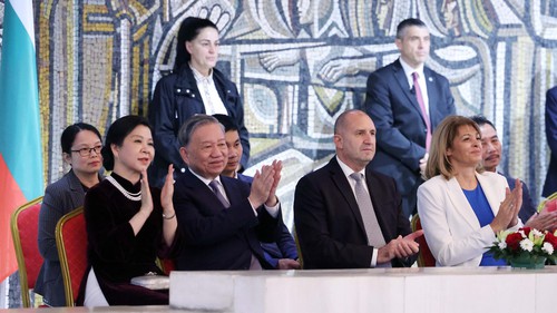 Tổng Bí thư Tô Lâm và Phu nhân xem biểu diễn nghệ thuật hai nước Bulgaria – Việt Nam