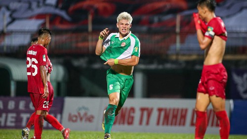 Cầu thủ Việt kiều khiến giải hạng Nhất trở nên khó lường 