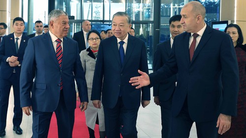 Tổng Bí thư Tô Lâm cùng Tổng thống Bulgaria thăm doanh nghiệp quốc phòng Samel 90