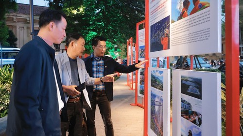 Tham gia mini game tại triển lãm “Công nghệ từ trái tim” nhận quà hấp dẫn