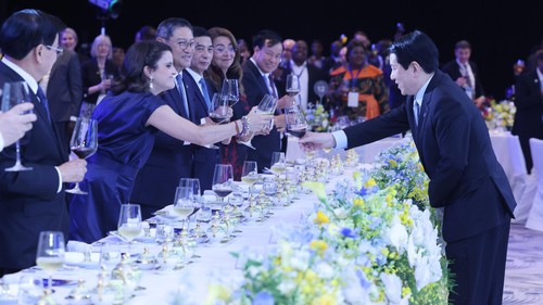 Chủ tịch nước Lương Cường chủ trì chiêu đãi các đoàn tham dự Lễ mở ký Công ước Hà Nội