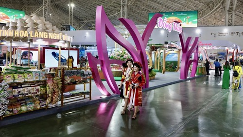 Hình ảnh Hội chợ mùa Thu lần thứ nhất - năm 2025