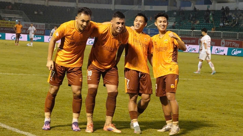 HLV Popov vô duyên trước HAGL 