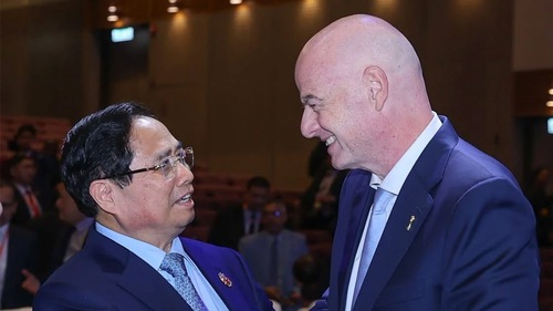 Chủ tịch FIFA muốn xây dựng Học viện Bóng đá FIFA tại Việt Nam