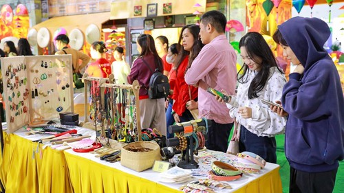 Không gian "Tinh hoa thu Hà Nội": Điểm nhấn của Hội chợ mùa Thu 2025