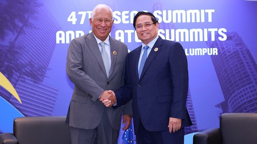 Thủ tướng Phạm Minh Chính gặp Chủ tịch Hội đồng châu Âu Antonio Costa