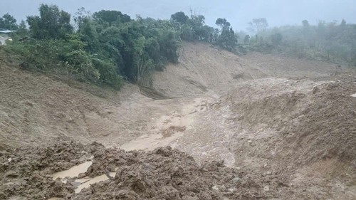 Quảng Ngãi có 5 thôn bị cô lập do lũ