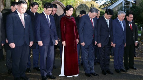 Tổng Bí thư Tô Lâm và Phu nhân viếng Karl Marx