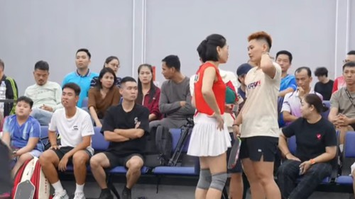 Pickleball Việt Nam lại dậy sóng vì nghi án 'chị chị em em' bắt tay loại Quang Dương ngay vòng bảng