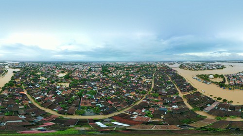 “Nước dâng, người không lùi” - Hội An kiên cường trong mưa lũ