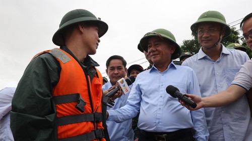 Không để người dân bị thiếu thốn, bị cô lập trong thiên tai