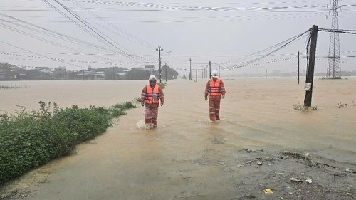 Dồn lực khắc phục hậu quả mưa lũ miền Trung, sẵn sàng ứng phó đợt mưa lớn mới