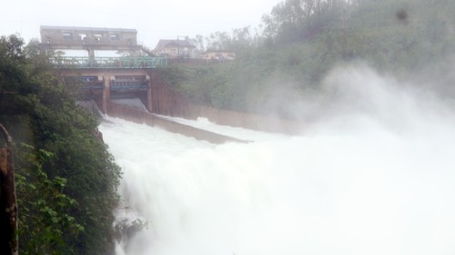 Hà Tĩnh chủ động xã lũ bảo đảm an toàn hồ, đập 