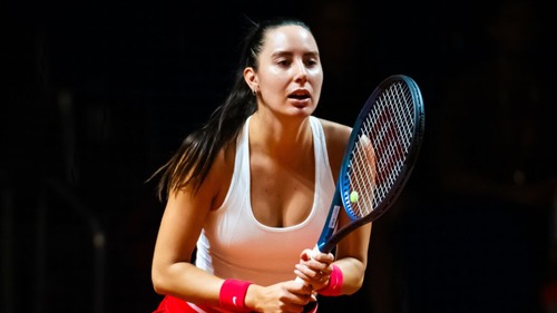 Tay vợt tennis chuyên nghiệp đầu tiên xác nhận 'làm đẹp' bất chấp cảnh báo 'không thể thi đấu'