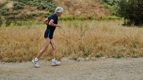 Runner Mỹ lập kỳ tích chưa từng có, chạy bộ suốt hơn 55 năm không nghỉ ngày nào