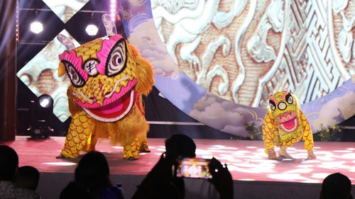 Chương trình Trung thu Hoàng cung Huế rực rỡ sắc màu và đậm chất cổ truyền