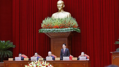 Thông cáo báo chí về ngày làm việc thứ nhất Hội nghị Trung ương 13