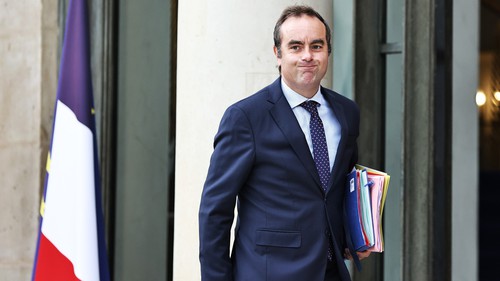 Thủ tướng Pháp từ chức