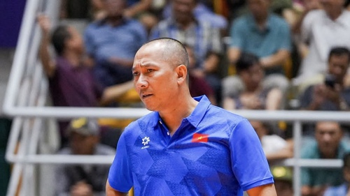 Ngôi sao ghi 35 điểm ở giải thế giới tiếp tục tỏa sáng, giúp đội bóng của HLV Tuấn Kiệt giành chiến thắng