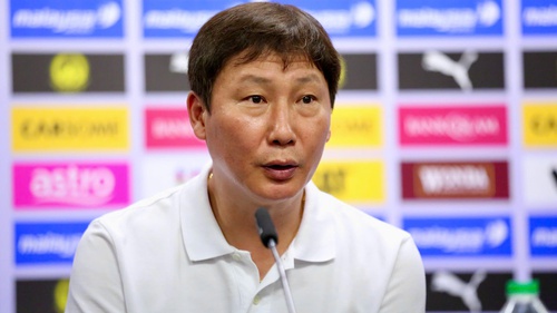 Tin nóng bóng đá Việt hôm nay 8/10: Họp báo trước trận đội tuyển Việt Nam gặp Nepal; HLV Văn Sỹ Sơn muốn đưa SLNA trở lại đỉnh cao