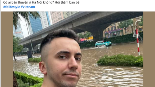 Cơ thủ nước ngoài lần đầu được trải nghiệm Hà Nội ngập, hài hước 'hỏi mua thuyền' để di chuyển
