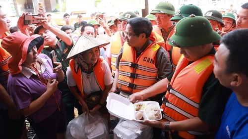 Hình ảnh: Thủ tướng trực tiếp chỉ đạo cứu nạn và khắc phục hậu quả lũ lụt tại Thái Nguyên