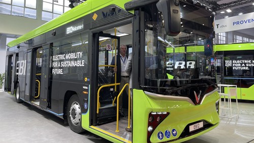 Xe buýt điện của Việt Nam thu hút sự chú ý tại triển lãm Busworld Europe 2025
