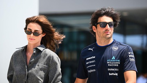 Tay đua chỉ trích giải đua Công thức 1 vì quá tập trung vào... gái đẹp