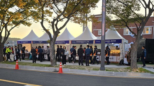 Tuần lễ Cấp cao APEC 2025: Bánh óc chó truyền thống Hàn Quốc “chinh phục” thực khách