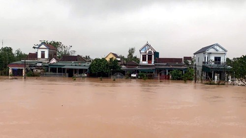 Hà Tĩnh: Mưa lớn kỷ lục khiến hàng nghìn hộ dân bị ngập lụt