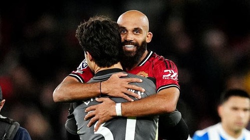 Rio Ferdinand chỉ ra 3 ngôi sao đang giúp MU tiến bộ, 2 trong số đó là tân binh