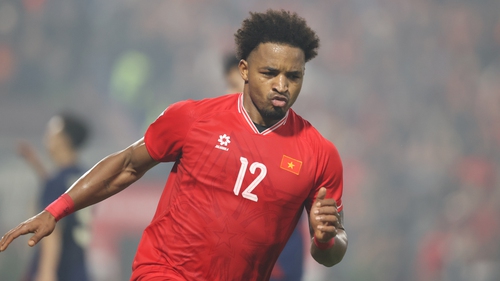 HLV Kim Sang Sik cần Nguyễn Xuân Son