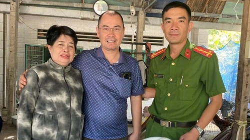 Công an hỗ trợ người Pháp gốc Việt tìm lại người thân thất lạc 13 năm