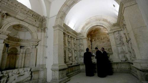 Trộm cổ vật quý tại Bảo tàng quốc gia Damascus ở Syria