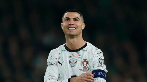 Cristiano Ronaldo bị 'cho về nước' trước trận cầu quyết định của tuyển Bồ Đào Nha ở vòng loại World Cup