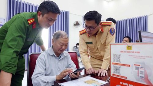 Hơn 30.000 dữ liệu phương tiện và Giấy phép lái xe được cập nhật trên iHanoi