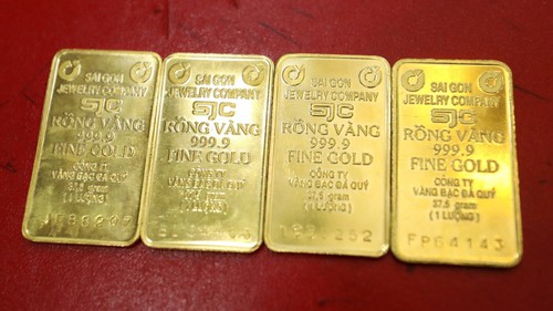 Giá vàng miếng sáng 15/11 giảm 2,2 triệu đồng/lượng