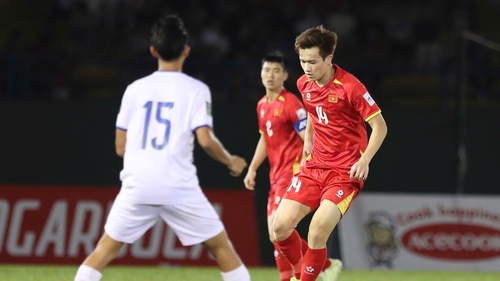 Đội tuyển Việt Nam trở lại Vientiane: Hơn cả mục tiêu 3 điểm