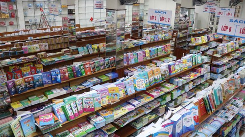 Chủ trương miễn phí sách giáo khoa là một bước tiến, thể hiện bản chất xã hội nhân văn