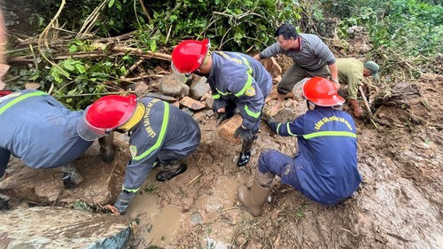 Nỗ lực tìm kiếm nạn nhân còn mất tích tại khu vực đèo Khánh Sơn, tỉnh Khánh Hòa