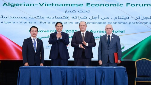 Thủ tướng Phạm Minh Chính và Thủ tướng Algeria dự Diễn đàn kinh tế Việt Nam - Algeria