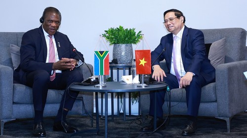 Thủ tướng Phạm Minh Chính gặp Phó Tổng thống Nam Phi Paul Mashatile