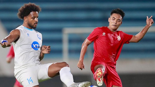 Tin nóng thể thao tối 22/11: Xuân Son nói lời gan ruột; huyền thoại Olympic gây tranh cãi vì thân mật với người mẫu