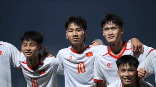 Tuyển trẻ Việt Nam thi đấu lấn lướt, thắng 6-0 ở trận ra quân giải châu Á 