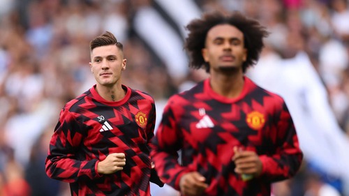 MU - Everton: Cơ hội cuối cho Zirkzee