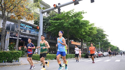 Giải chạy đông kỷ lục: Vì sao thử thách khắc nghiệt lại khiến hàng nghìn người… nghiện?