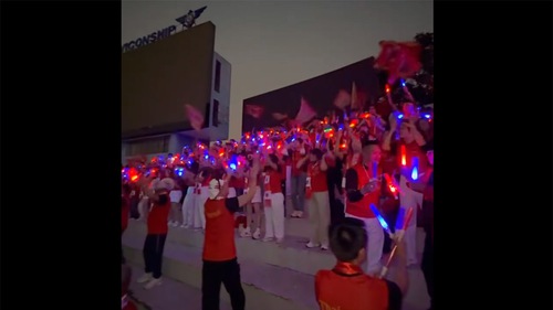 Trận Hải Phòng vs Ninh Bình bị lùi 1 giờ vì sự cố bất ngờ