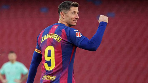 Lewandowski từ chối gia nhập một CLB châu Âu, Barca nhắm 4 ngôi sao sẵn sàng thay thế